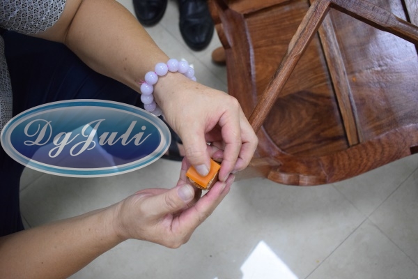 小面積木頭椅子和軟橡膠用什么膠水粘 小面積木頭椅子和軟橡膠用什么膠水粘