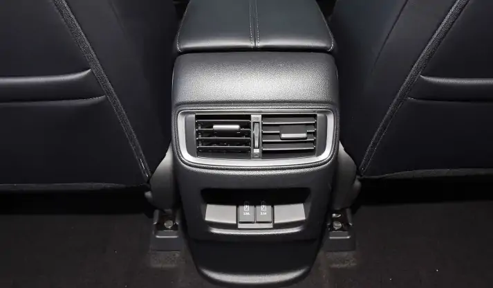 汽車行業(yè)塑料膠水，找源頭生產(chǎn)廠家聚力，良品率高