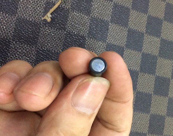 塑料粘金屬瞬間膠水，適合小面積粘接工藝的粘鐵和塑料的膠水！