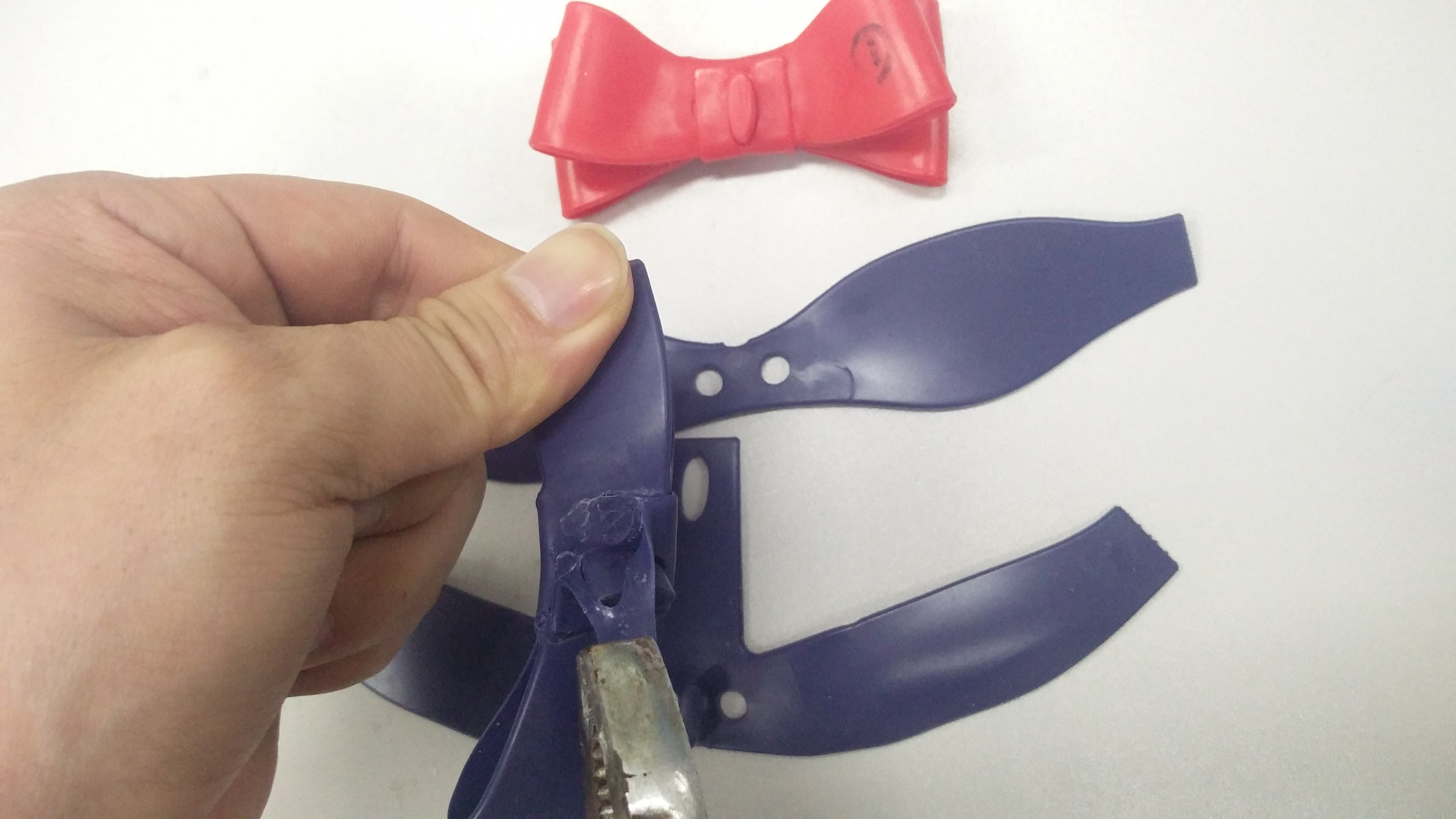 TPU瞬間膠水，小面積TPU和PVC粘接膠水的選擇！