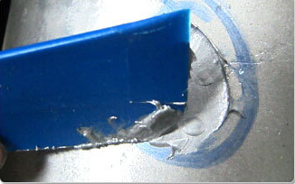 不銹鋼罐有沙眼怎么補(bǔ)？用聚力牌不銹鋼修補(bǔ)膠安全快捷！