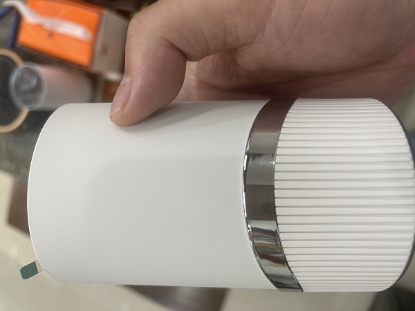 瞬間膠水粘接車載加濕器效果