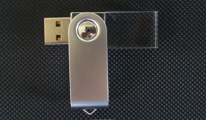 玻璃金屬U盤可以用什么膠水粘接呢?聚力UV膠水高透明抗震動(dòng)